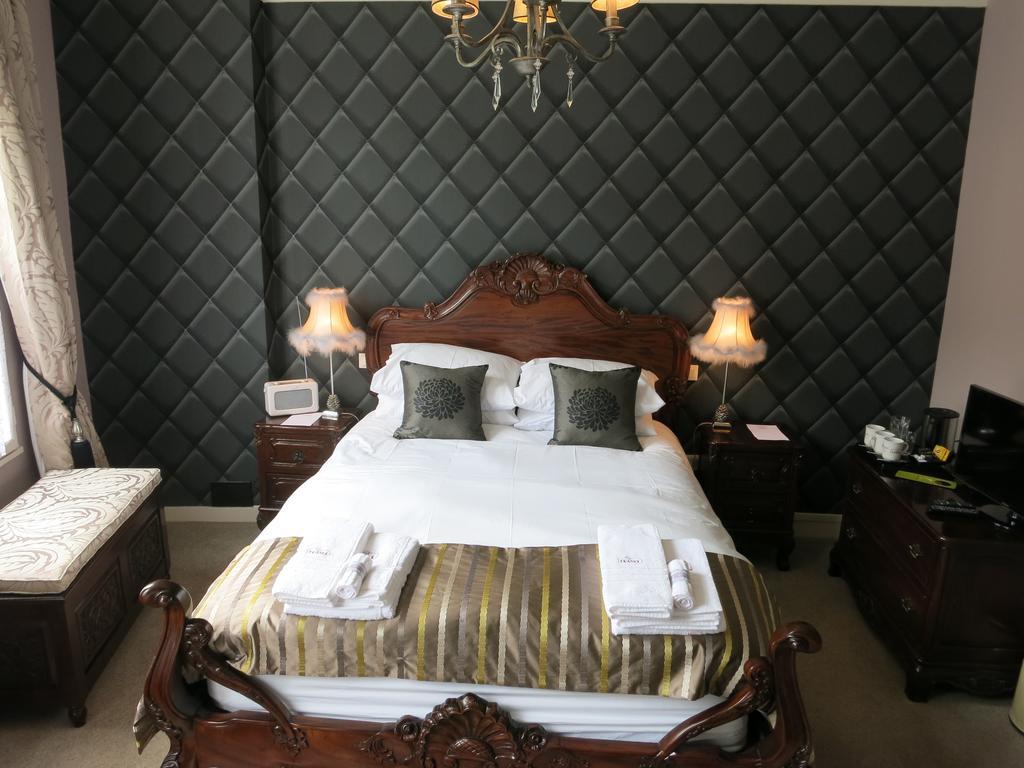 Logis Hotel De France La Chartre-sur-le-Loir Екстер'єр фото