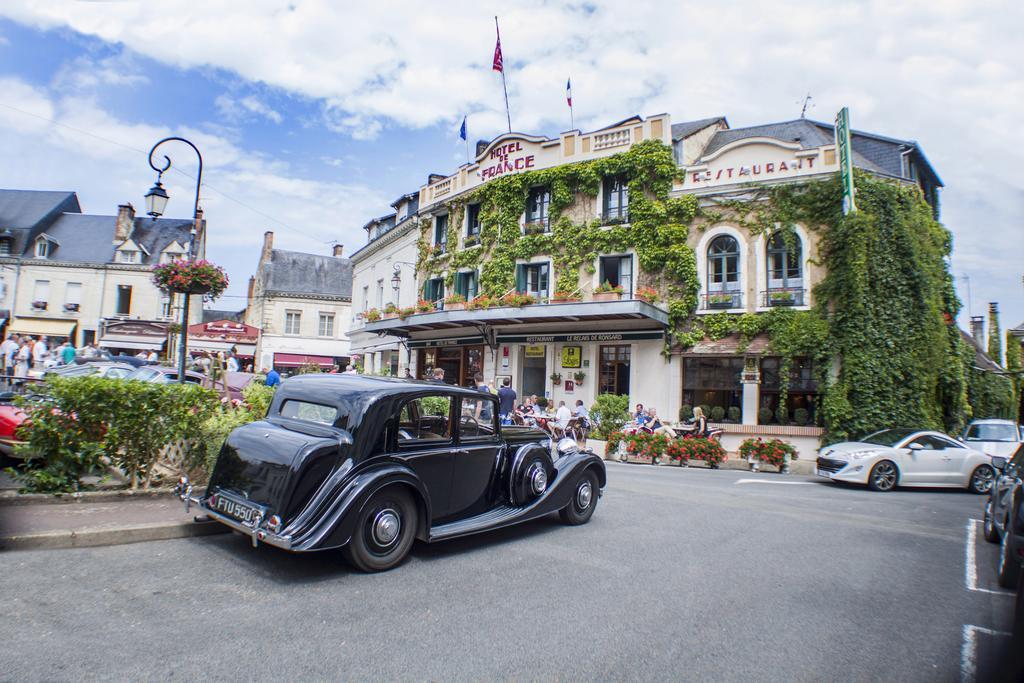 Logis Hotel De France La Chartre-sur-le-Loir Екстер'єр фото
