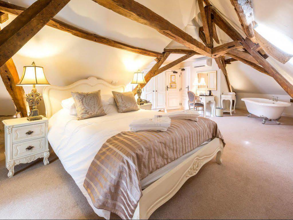 Logis Hotel De France La Chartre-sur-le-Loir Екстер'єр фото
