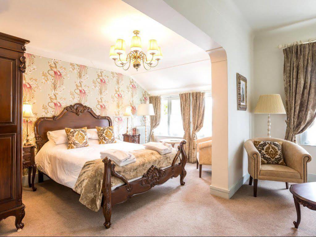 Logis Hotel De France La Chartre-sur-le-Loir Екстер'єр фото